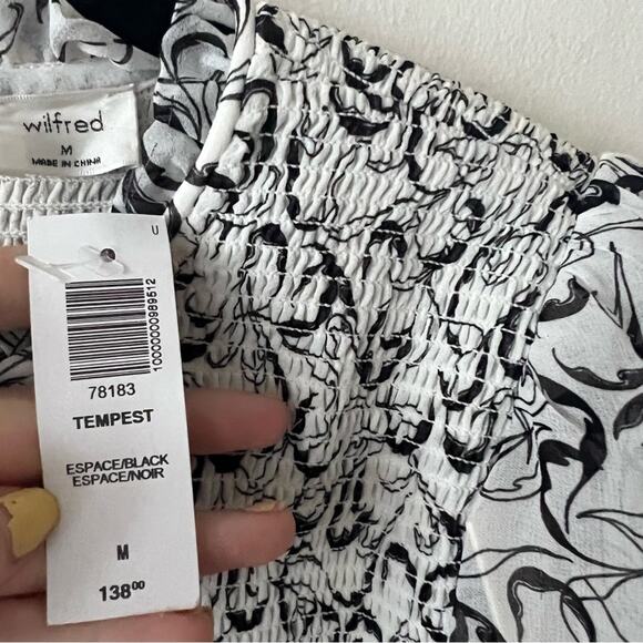 Aritzia Wilfred Tempest Short Sleeve Smocked Blouse - Picture 4 of 6